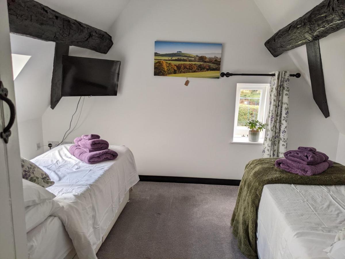 Characterful 2 bed cottage, quiet village setting Ashleworth Extérieur photo